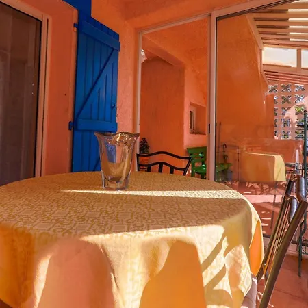 Rez 30m² Parking Wifi Saint-Raphaël